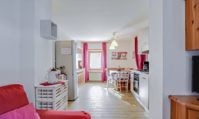 Canazei Appartement | Appartement spacieux "Cesa Crepaz" avec vue sur les montagnes, Wi-Fi et jardin