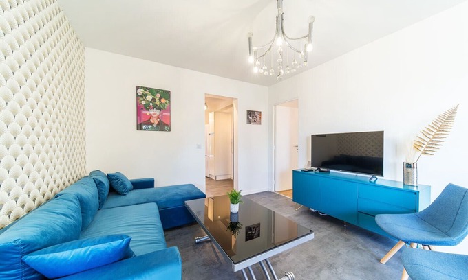 Bron Appartement | Appartement spacieux 8 pers avec balcon Bron