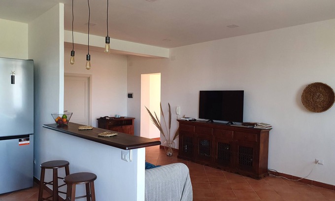 Portoscuso Maison | Spacious apartment in Portoscuso with sea view