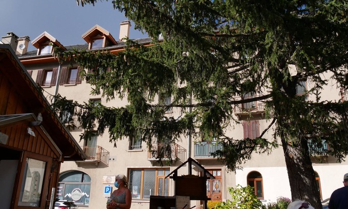 La Grave Appartement | Spacious apartment in the center of La Grave