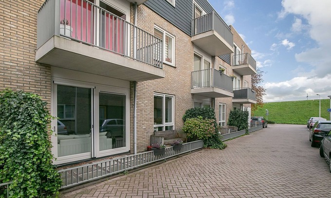 Moordrecht Appartement | Spacious apartment in a cosy dutch village
