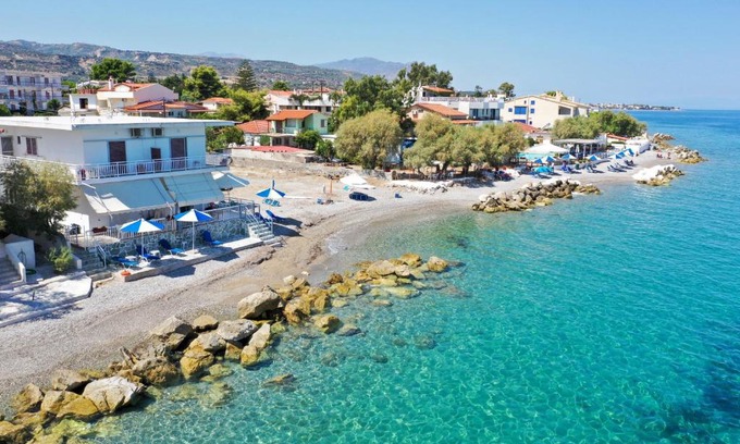 Melissi Maison | Spacious apartment on the beachfront