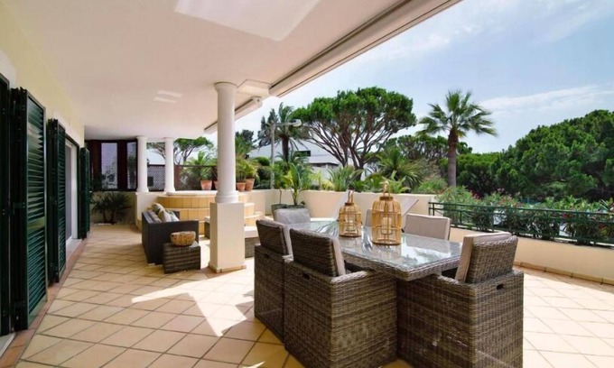 Vale do Lobo Appartement | Spacious apartment a few minutes walk from the beach, Vale do Lobo Algarve