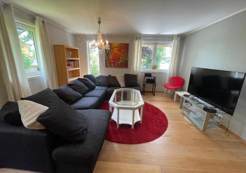 Grimstad Appartement | Spacious apartment with 4 bedrooms