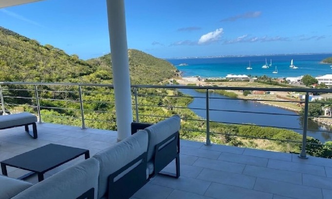 Anse Marcel Appartement | E grand appartement avec vue sur la mer plage de l anse marcel a 2 mn a pieds
