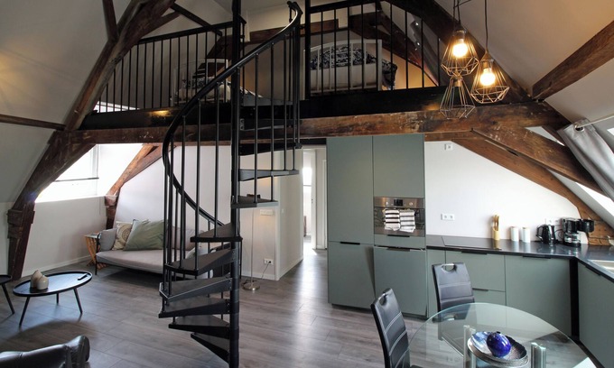 Vianen Appartement | Spacious appartment in historic building