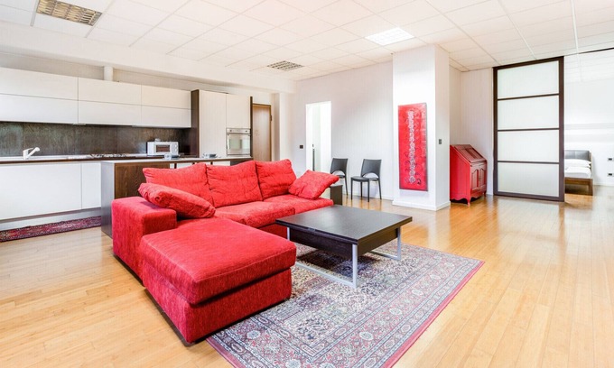 La Fontana Appartement | Spacious APT just 250m from "Zara" M3 stop!