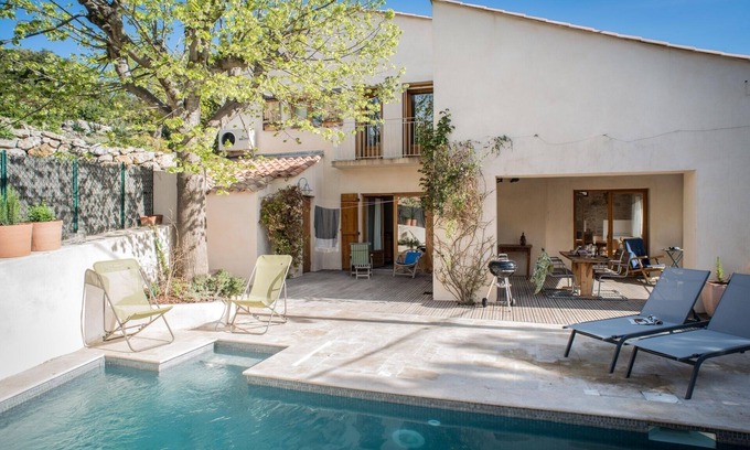 Saint-Chinian Maison | Grande maison, piscine privée, chauffable, terrasse couverte et de belles vues