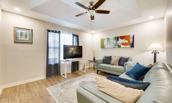 San Juan Maison | Spacious Backyard: San Juan Home Near Border!