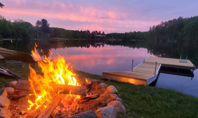 Bancroft Cottage | Spacious Bancroft Cottage- Private Lakefront / Sauna / In Town