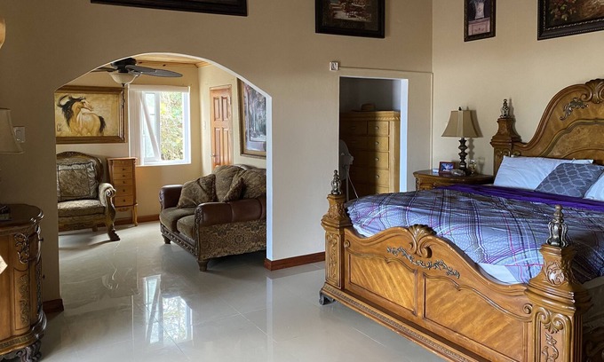 Saint Margarets Bay Maison | Spacious Beach Home