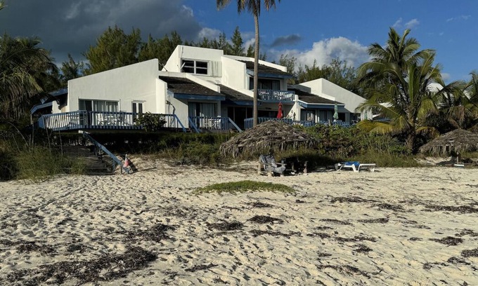 Great Harbour Cay Maison | Spacious Beach Villa