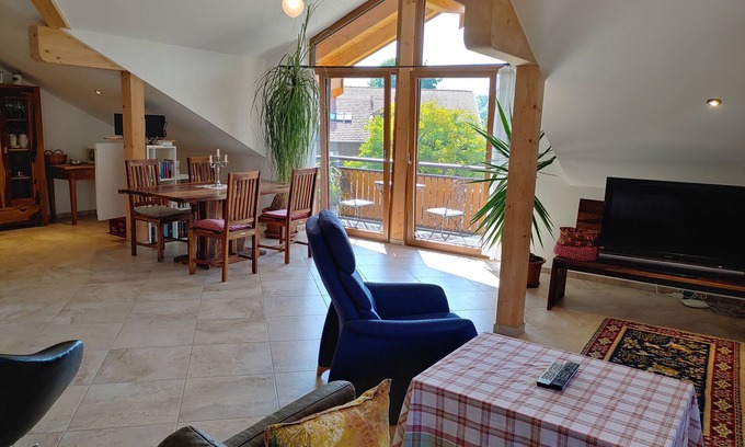 Prien am Chiemsee Appartement | Spacious, bright apartment on the top floor, 92 sqm, balcony with mountain view