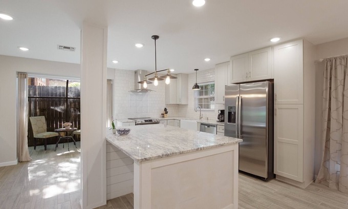 San Antonio Maison | Spacious & Bright Home in Medical Center Area