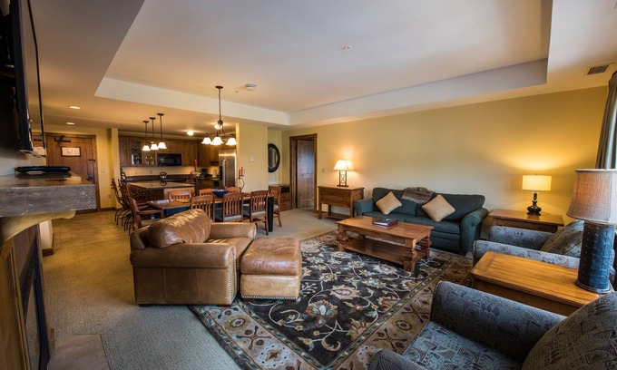 Crested Butte Cabine | Spacious, Bright, Luxe 3 Bedroom Condo