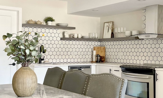 Southwest Calgary Maison | Spacious, Bright Suite Near Mountains & Downtown