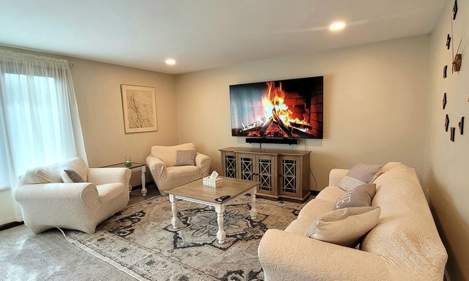 Spring Brook Maison | Spacious Buffalo Home Near Niagara Falls/Bills Stadium