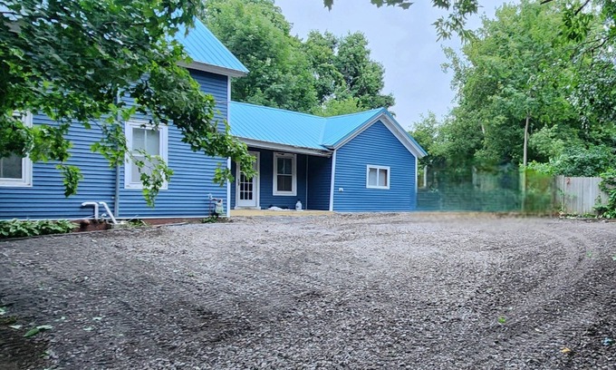 Canton Maison | Spacious Canton House 5BR, 3 bathroom, WiFi, AC, Great Location