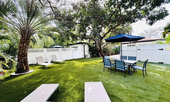 Lake Ridge Maison | Spacious, Central, 3 Bedroom Home w/ Pool Access