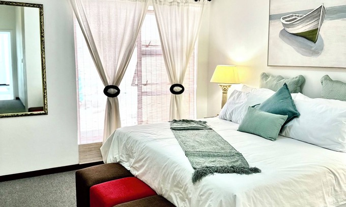 Swakopmund Appartement | Spacious 3-bedroom apartment in charming Swakopmund with WiFi