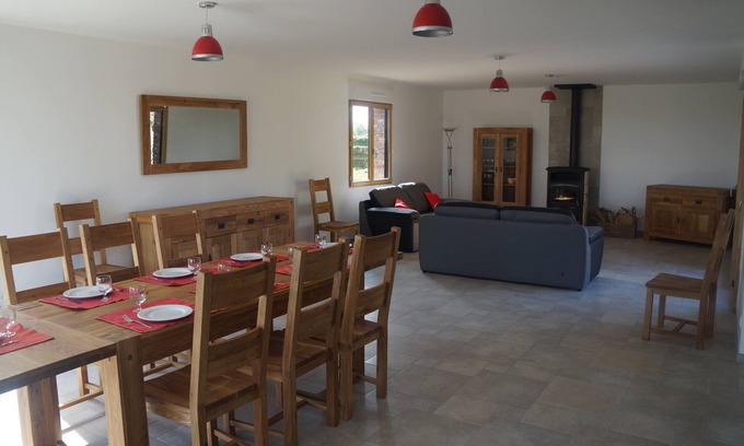 Campagne-les-Hesdin Maison | Gîte spacieux dans la campagne verdoyante, proche de la Côte d'Opale