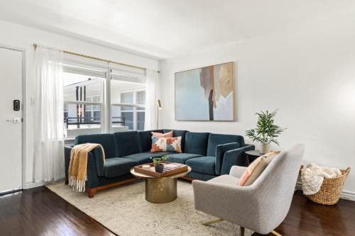 Alamitos Beach Appartement | Spacious Coastal Apartment in a Colorful Community - NRP22-00590