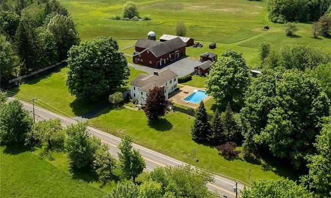 Parish Autre | Spacious Colonial Farmhouse on 240 Acres