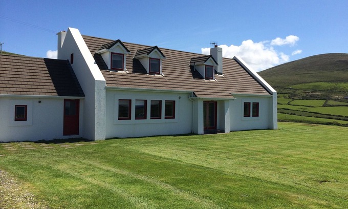 Ballyickeen Maison | Maison spacieuse, confortable et chaleureuse avec une vue imprenable sur la mer