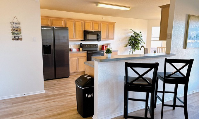South Arlington Maison | Spacious & Comfy Home , Pets Friendly