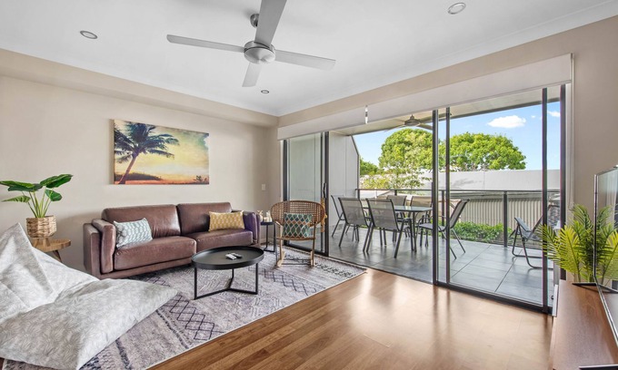 Murarrie Maison | Spacious + Convenient! 3Bed/2.5Bath/1Car~Townhouse