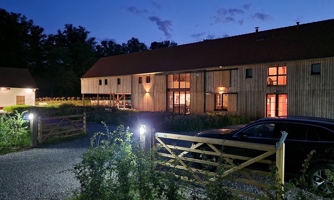 Tramecourt Maison | Maison spacieuse à la campagne, piscine privée, 2 bornes de recharge, 15 p.