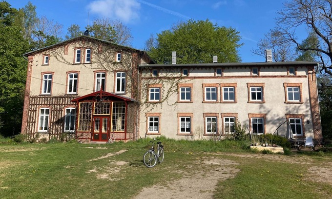 Lalendorf Appartement | Spacious Apartment in Lalendorf with Barbecue