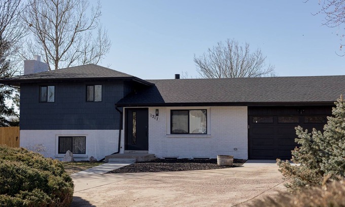 Denver Maison | Spacious Denver 4BR Home Patio Retreat