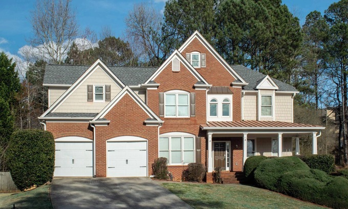 Suwanee Maison | Spacious Dream home W/ Private Pool!