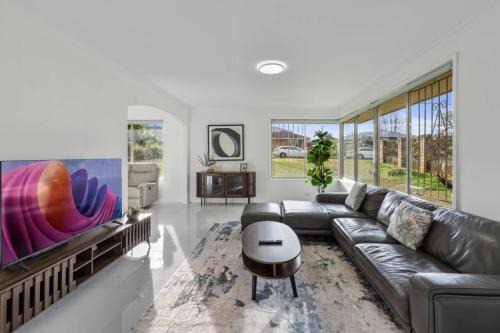 Sunnybank Maison | Spacious Dual Stay Main House Separate Studio