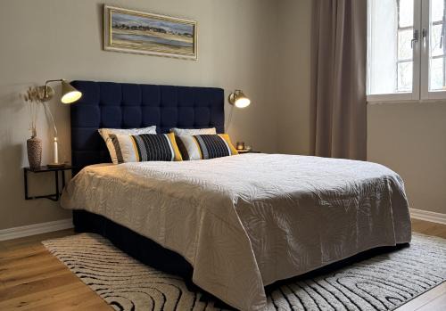 Lilla Beddinge Appartement | Spacious & elegant apartment in a stable at Kvarnviks Gård
