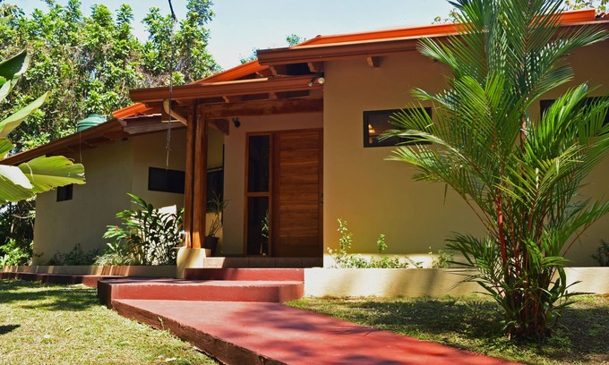 Manuel Antonio Maison | Spacieuse maison conviviale et familiale située au centre de Manuel Antonio