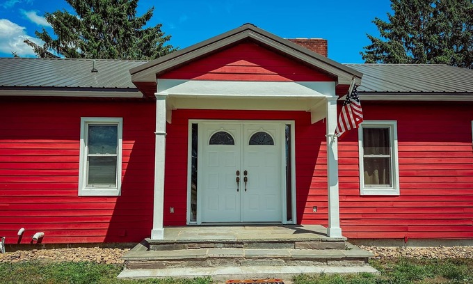 Lakemont Maison | Spacious Family-friendly home along Seneca Lake