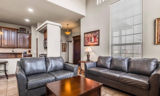 Wheatland Maison | Maison familiale spacieuse près de l'aéroport et du centre-ville OKC