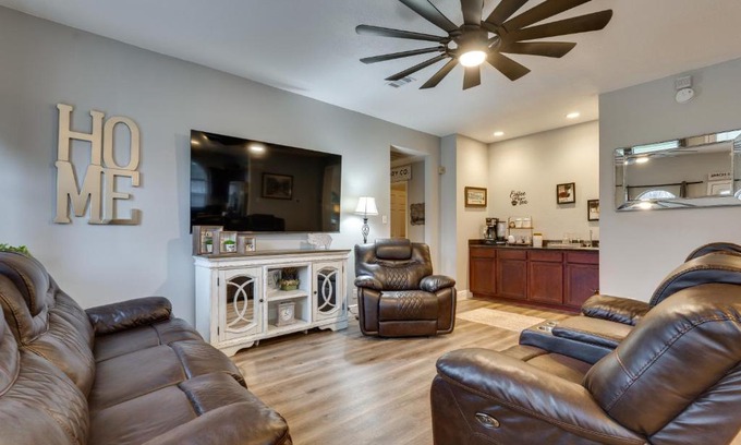 Encino Park Maison | Spacious Family Home with Patio in San Antonio!