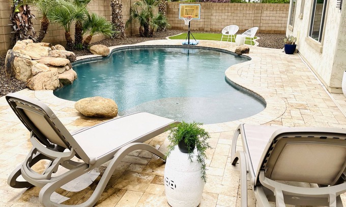 Queen Creek Maison | Spacious Family Oasis - 4+ bedroom -Beautifully Clean - Pool