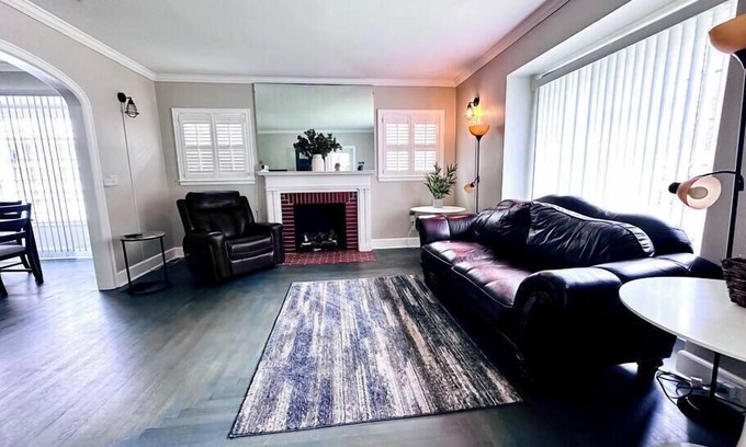 Stollings Maison | Spacious four-bedroom home
