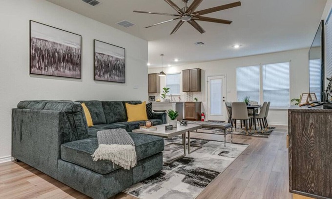 Wetmore Maison | Spacious, fun and friendly home!
