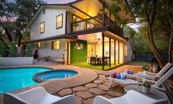 Vance Jackson Maison | 6 BR 3 BTH, 16 personnes avec piscine privée et bain à remous