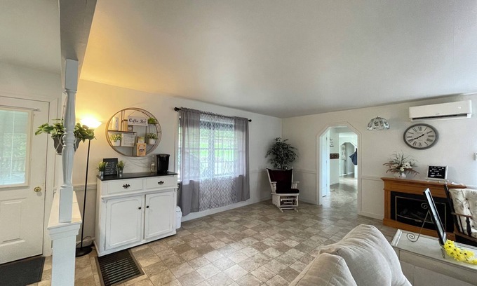 Loysville Maison | Spacious get-away on the out-skirts of town