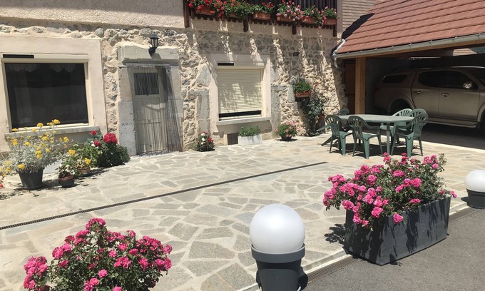Le Glaizil Cottage | Gîte spacieux avec cour dans village, randonnées, escalade, au pied de montagne