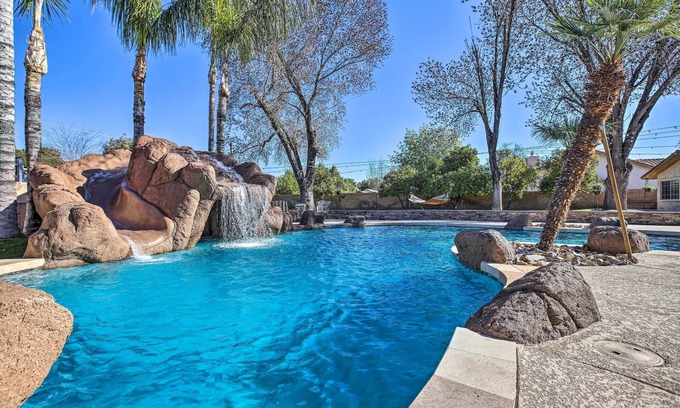 Glendale Maison | Spacious Glendale Home w/ Outdoor Kitchen!