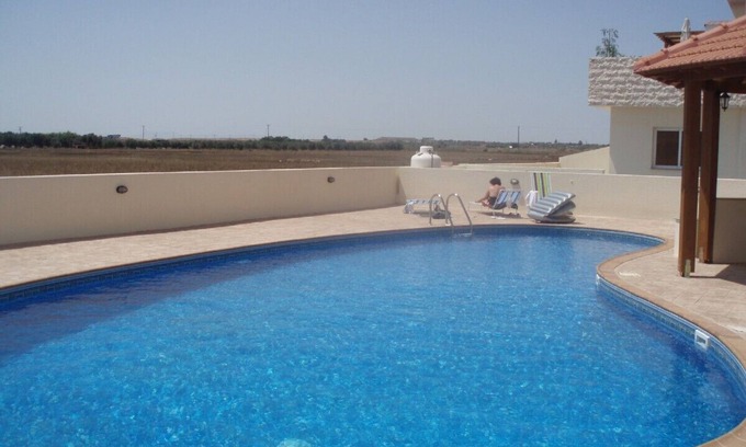 Cape Greko Appartement | spacious ground floor apartment with gardens in luxury complex