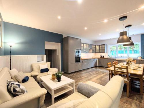 West Pomeranian Voivodeship Appartement | Spacious holiday apartment with sauna, Kolobrzeg