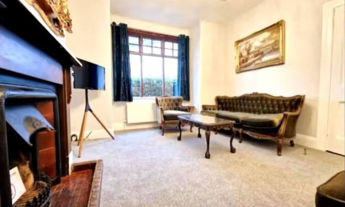 Claddagh Maison | Spacious home in a stunning location. 4 Bedrooms